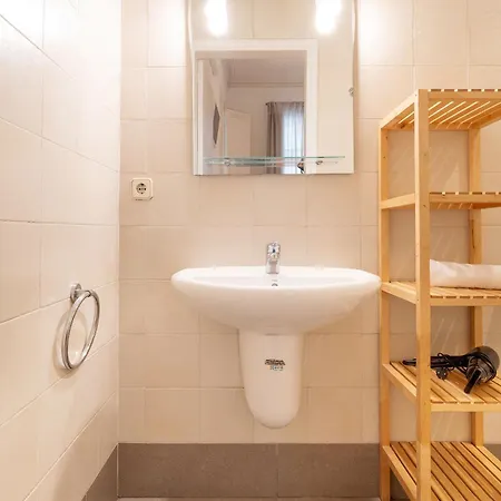 아파트 Luxury Business Gran Via - 2 - Romantic Eixample - 8min Passeig Gracia *